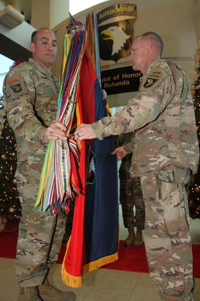 101st Airborne Division uncases colors